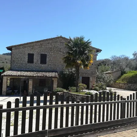 Casale San Fortunato Bed and breakfast Spello