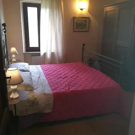 Casale San Fortunato Bed and breakfast Spello