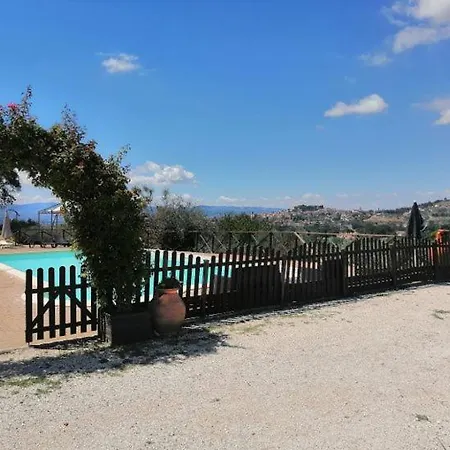 Casale San Fortunato Bed & Breakfast *